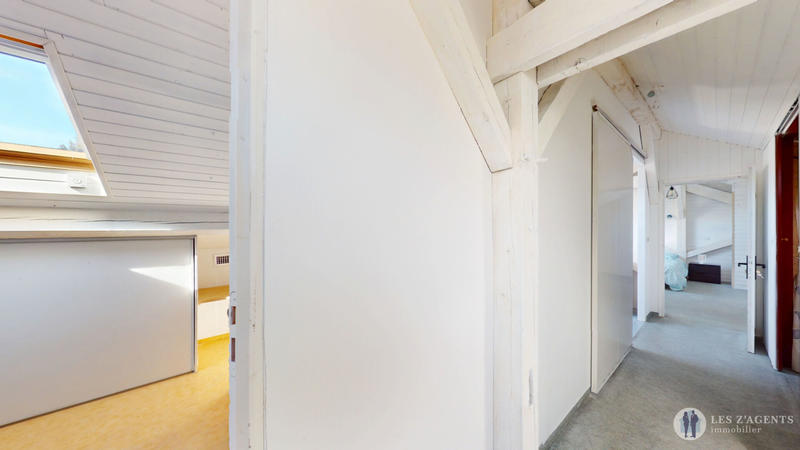 Appartement - 121 m² - 6 pièces