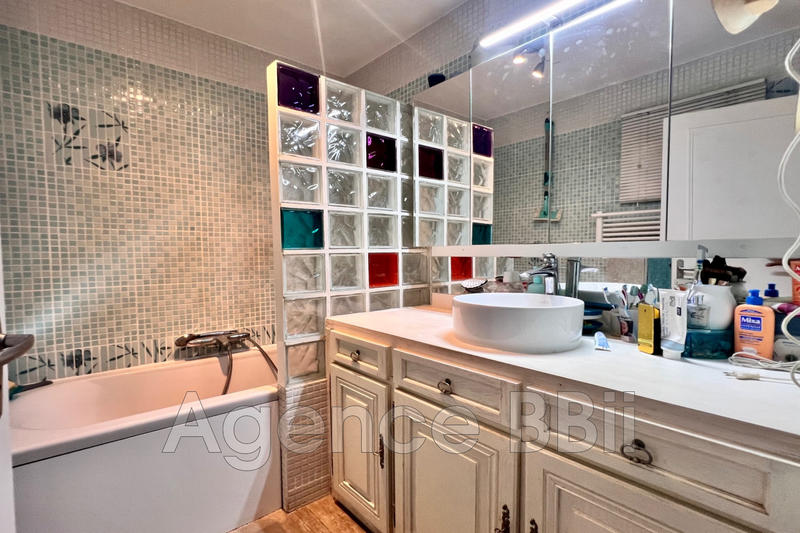 Appartement - 87 m² - 4 pièces