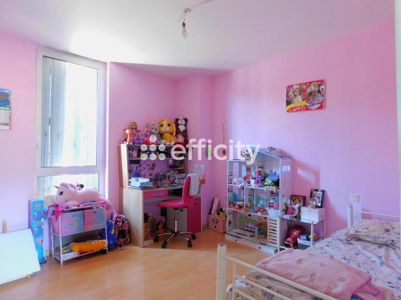 Immeuble - 224 m² - 6 pièces