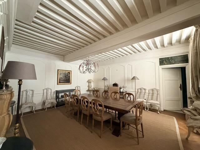 Propriété - 400 m² - 11 pièces