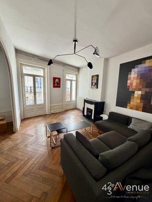 Appartement - 100 m² - 4 pièces