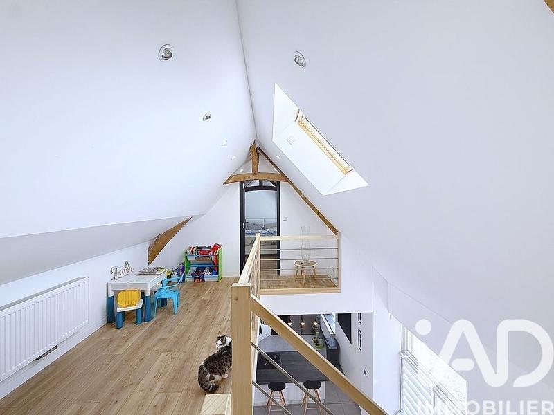 Maison - 95 m² - 5 pièces