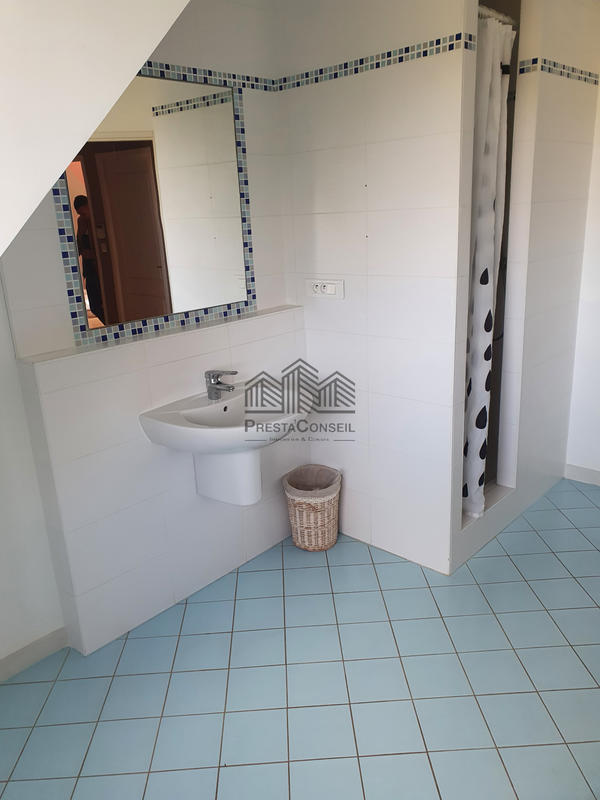 Maison - 200 m² - 6 pièces