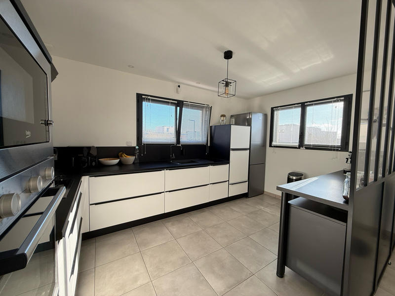 Maison - 97 m² - 4 pièces