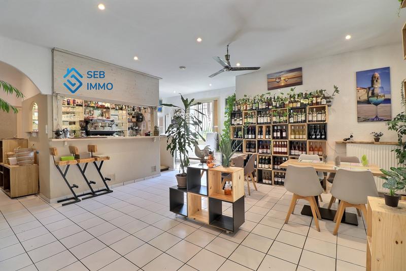 Local commercial - 202 m² - 7 pièces