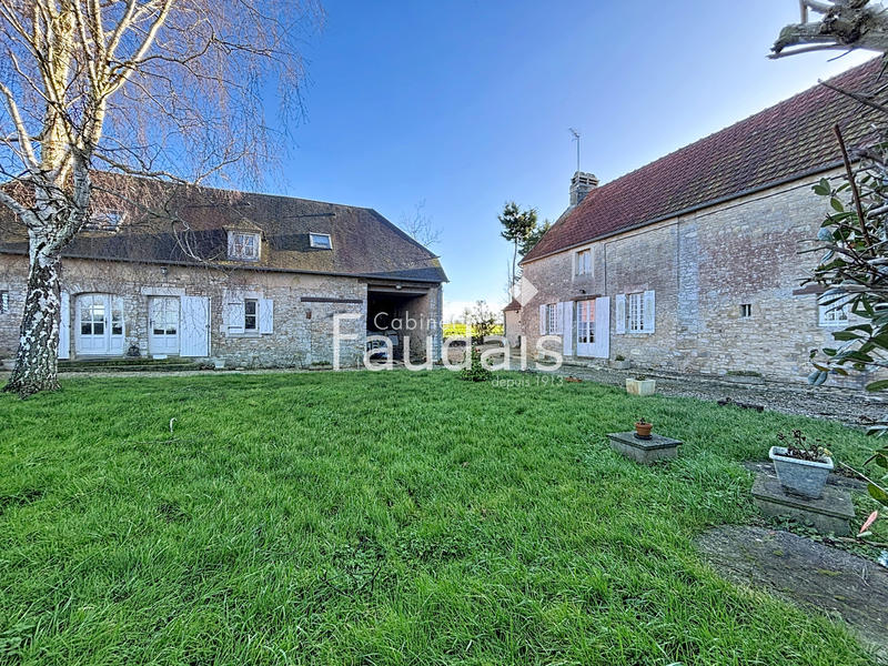 Maison - 267 m² - 11 pièces