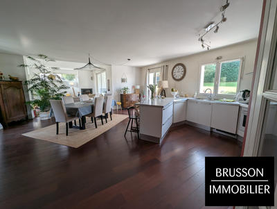 Villa - 145 m² - 6 pièces