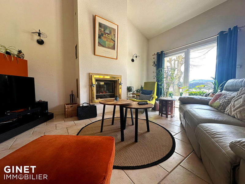 Maison - 184 m² - 6 pièces