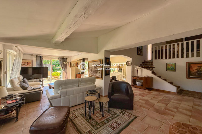 Villa - 206 m² - 6 pièces