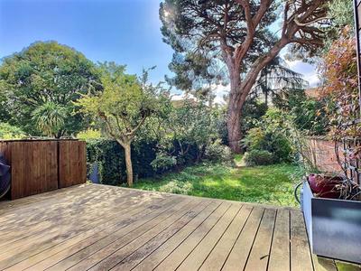 Maison - 208 m² - 7 pièces