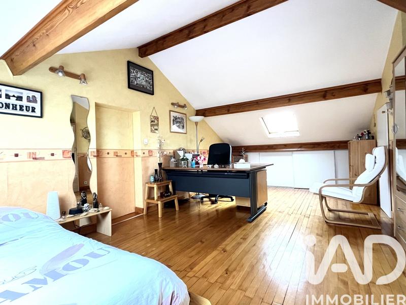 Maison - 140 m² - 5 pièces