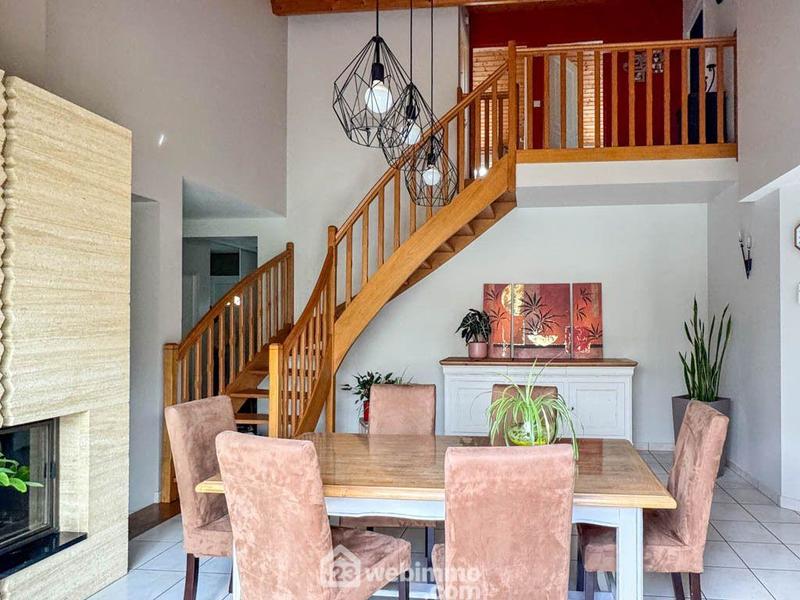 Maison - 146 m² - 6 pièces