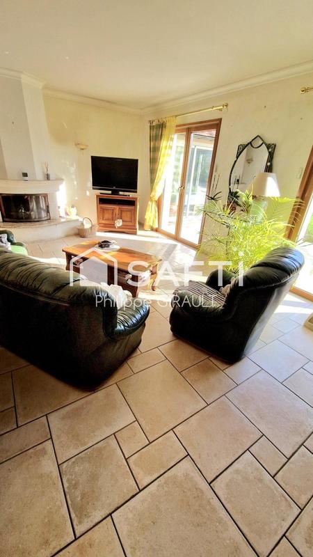 Maison - 246 m² - 7 pièces