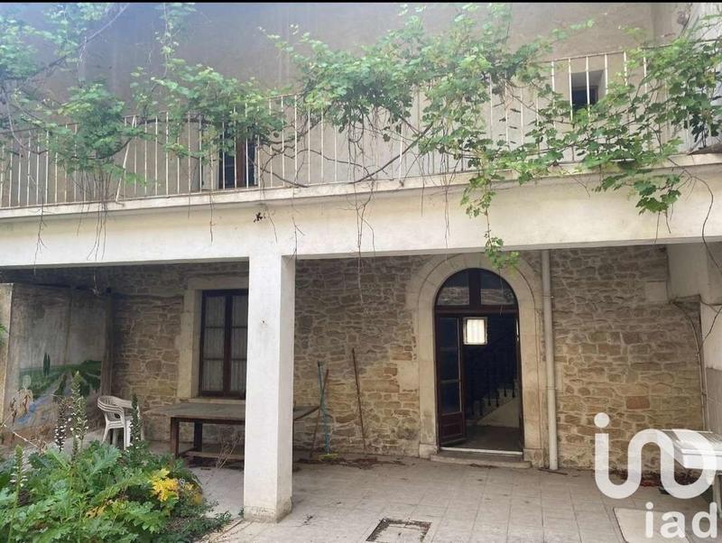 Maison - 370 m² - 12 pièces