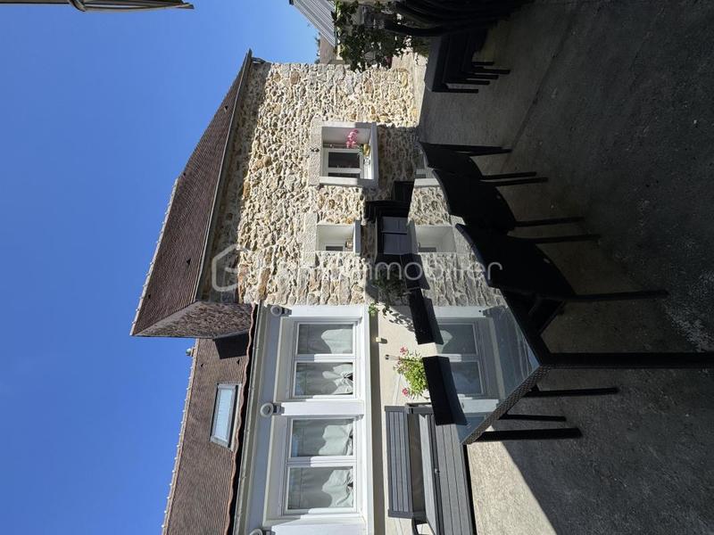 Maison - 185 m² - 6 pièces