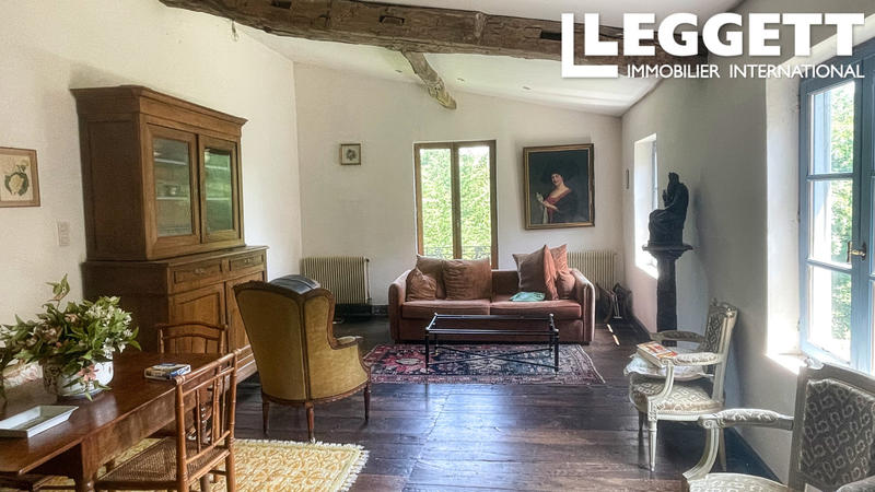 Demeure - 275 m² - 8 pièces