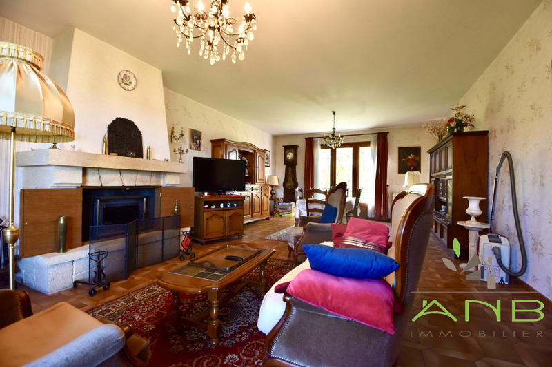 Maison - 140 m² - 9 pièces