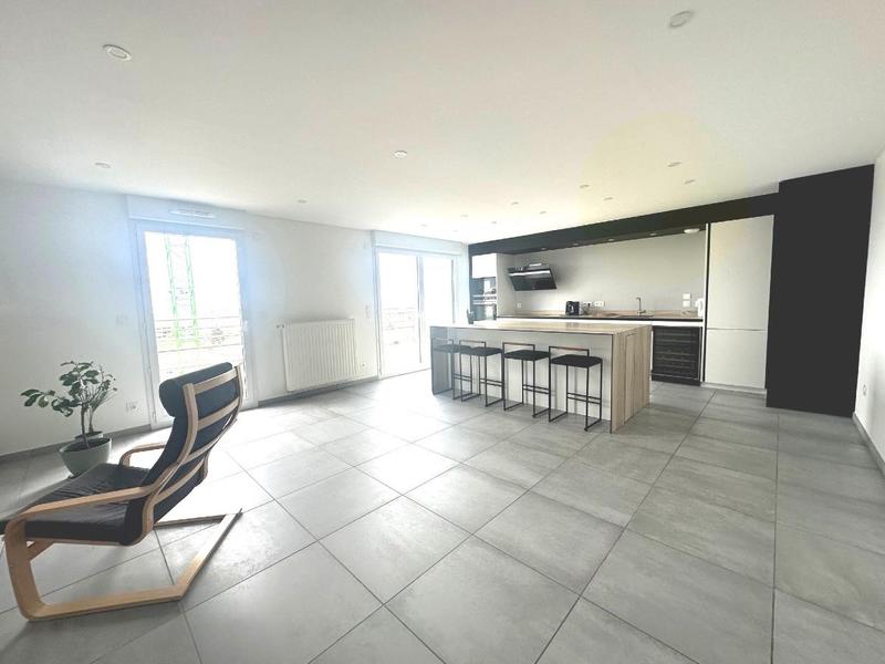 Appartement - 105 m² - 5 pièces