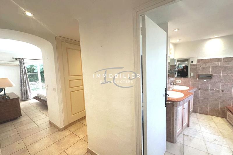 Maison - 141 m² - 1 pièce