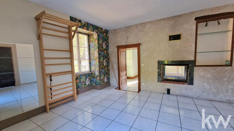 Maison - 268 m² - 8 pièces