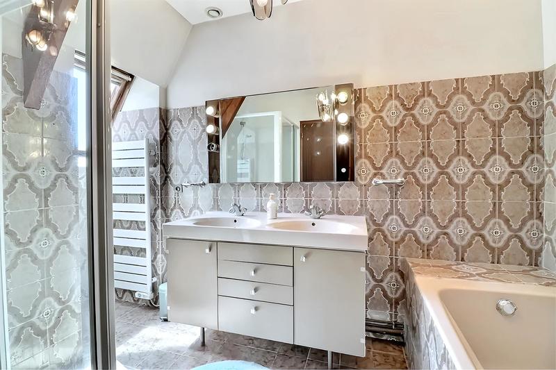 Maison - 170 m² - 6 pièces