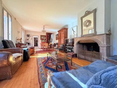 Maison - 200 m² - 5 pièces