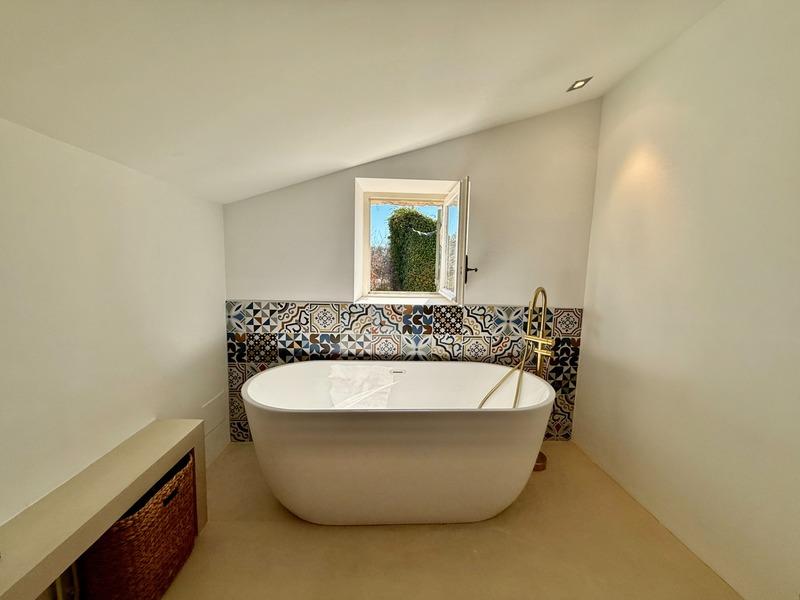 Mas - 180 m² - 6 pièces