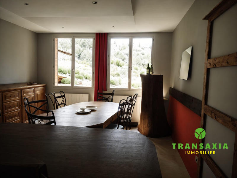 Maison contemporaine - 209 m² - 10 pièces