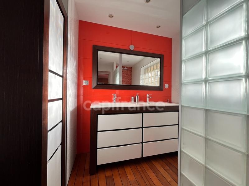 Propriété - 400 m² - 10 pièces