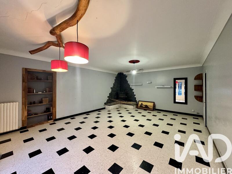 Maison - 198 m² - 7 pièces