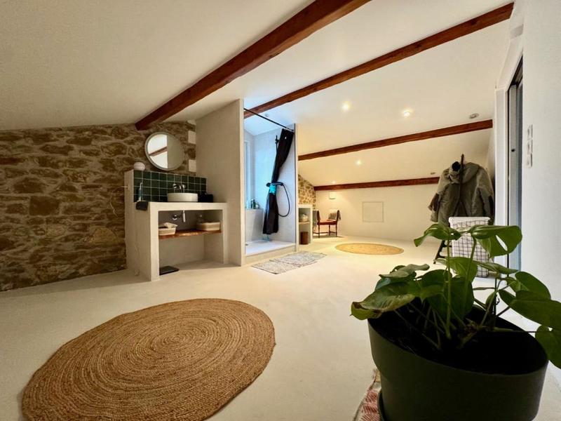 Maison en pierre - 100 m² - 3 pièces