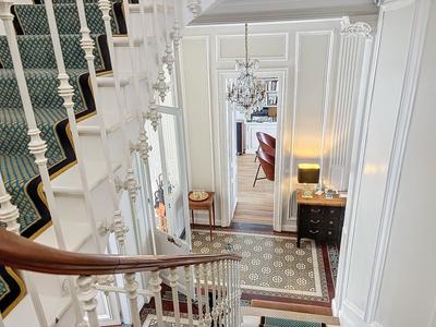 Maison bourgeoise - 334 m² - 13 pièces