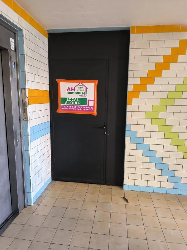 Bureau - 97 m² - 4 pièces