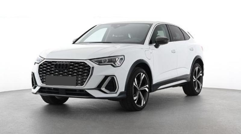 Audi Q3 Sportback 45 TFSIe 245 s-Line Hybride Rechargeable / Coffre Elec Attache Remorque Sieges Apple Carplay Android Auto Camera 360°