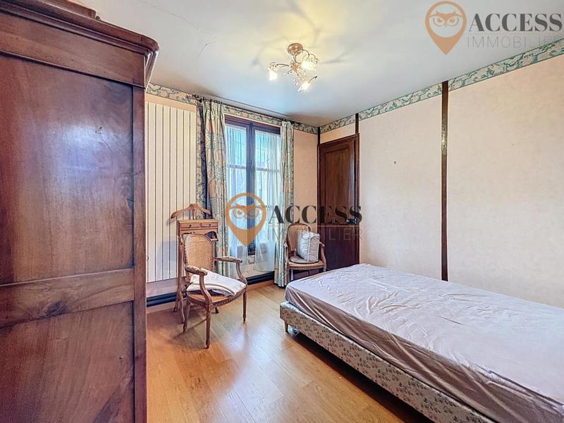 Propriété - 196 m² - 9 pièces