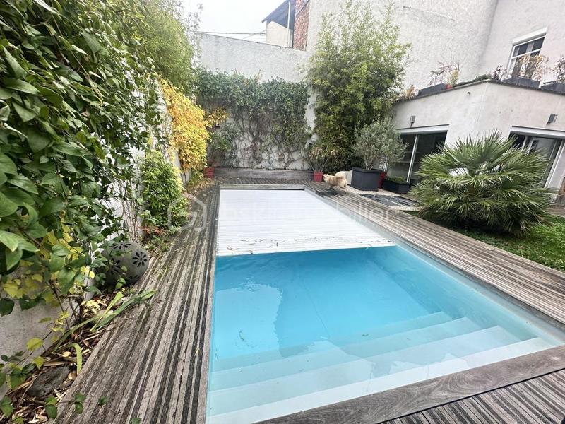 Maison de ville - 290 m² - 7 pièces