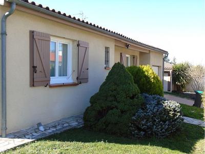 Maison traditionnelle - 90 m² - 4 pièces