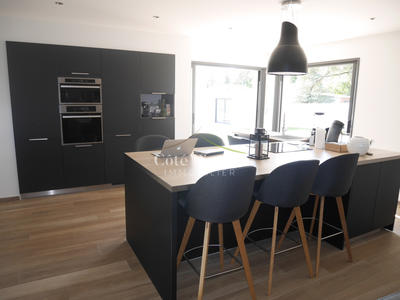 Maison - 163 m² - 6 pièces