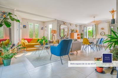 Maison contemporaine - 150 m² - 6 pièces