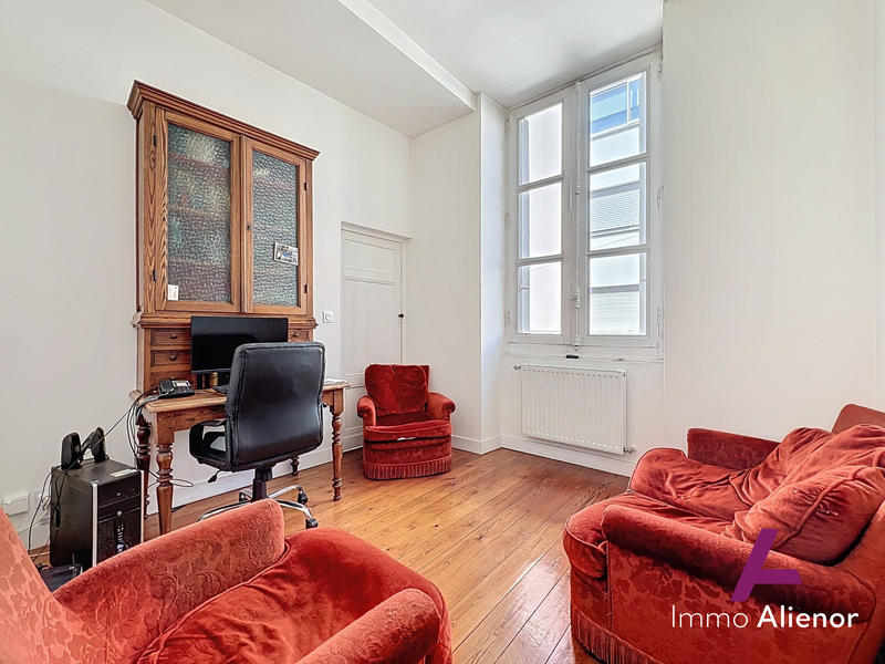 Appartement - 99 m² - 5 pièces