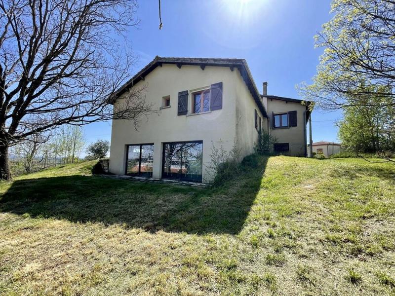 Maison traditionnelle - 228 m² - 8 pièces