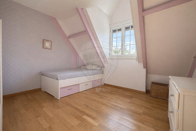 Maison - 147 m² - 7 pièces