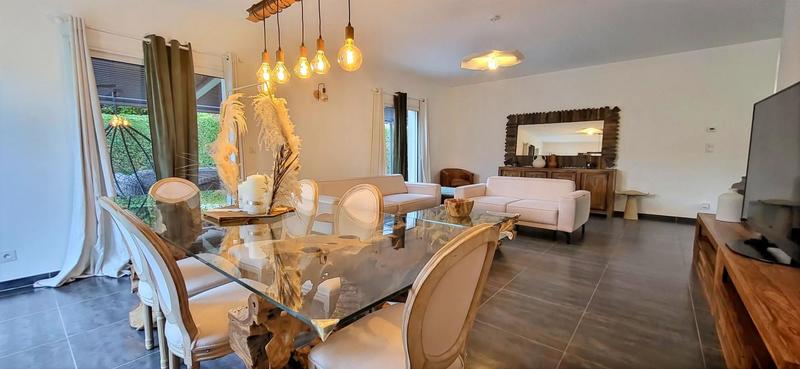 Villa - 140 m² - 5 pièces