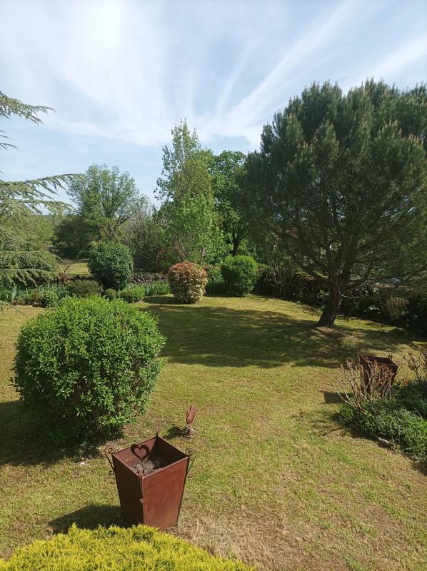 Maison - 220 m² - 8 pièces