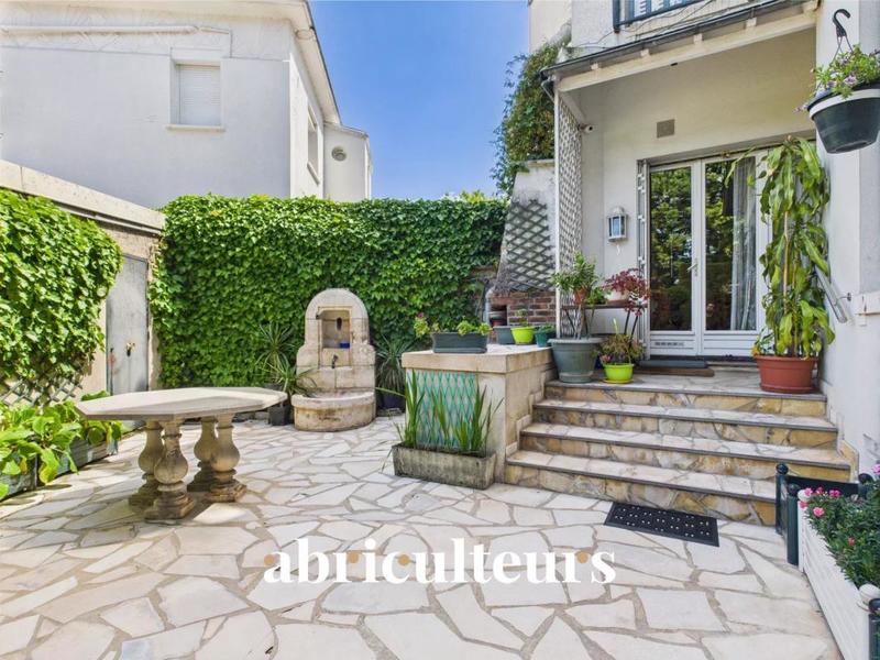 Appartement - 165 m² - 6 pièces