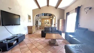 Maison de campagne - 200 m² - 5 pièces