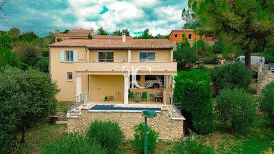 Maison - 128 m² - 6 pièces