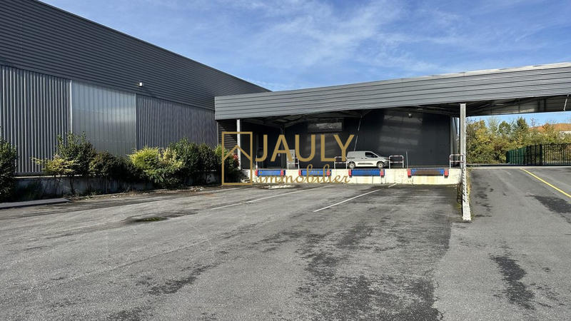 Entrepôt - 2 500 m²