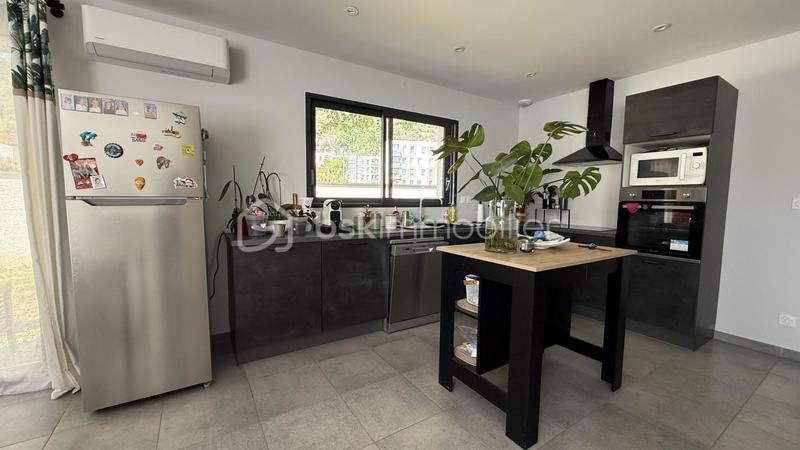 Maison - 97 m² - 4 pièces