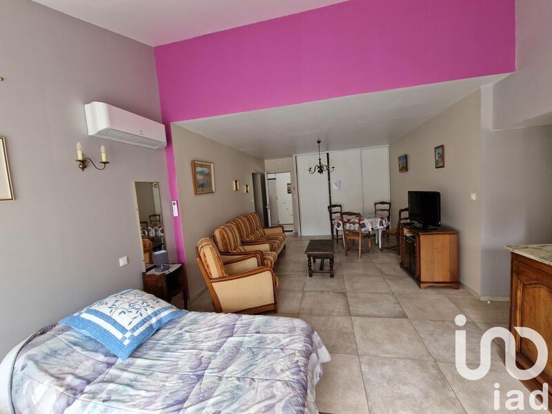 Maison - 360 m² - 10 pièces